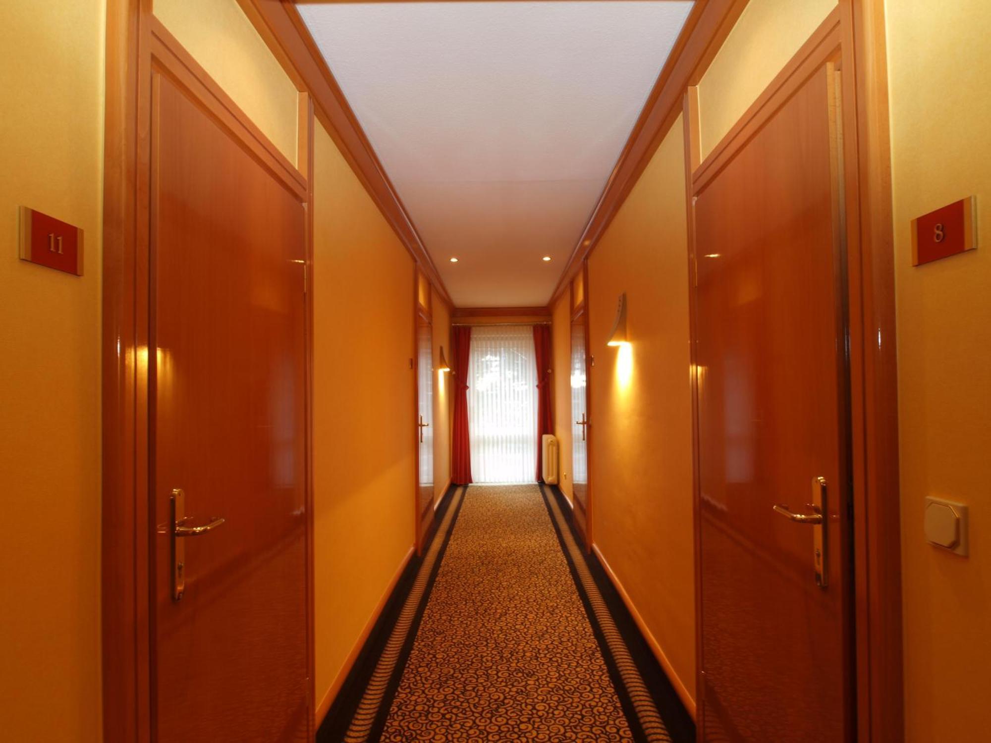 Hotel Matthias Gnarrenburg ภายนอก รูปภาพ