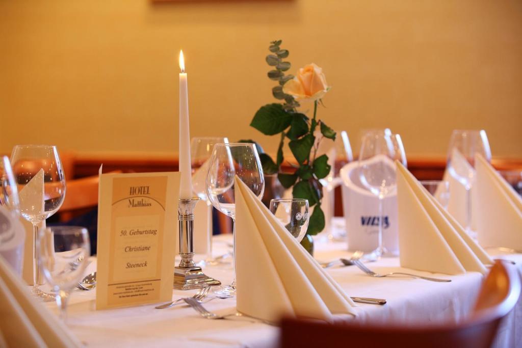 Hotel Matthias Gnarrenburg ภายนอก รูปภาพ