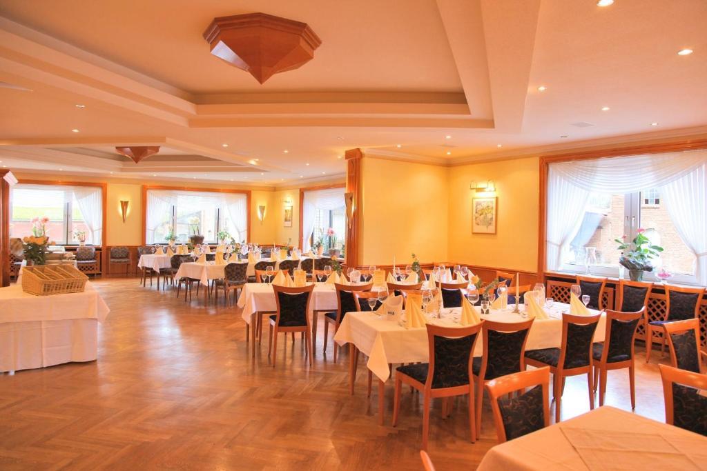 Hotel Matthias Gnarrenburg ภายนอก รูปภาพ