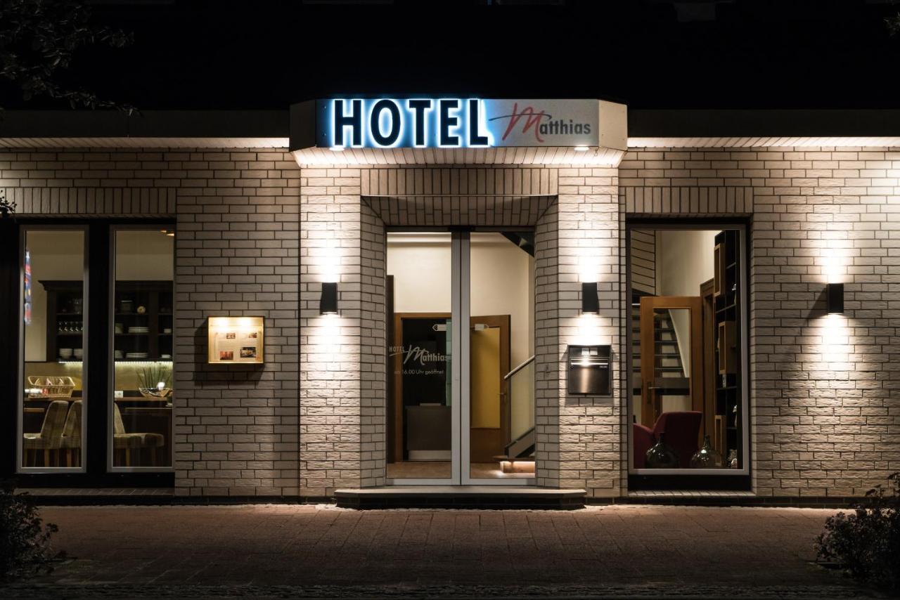 Hotel Matthias Gnarrenburg ภายนอก รูปภาพ